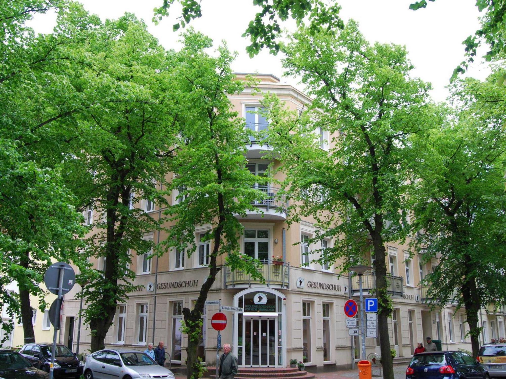 Ferienwohnung Warnemuende Am Kurpark Rostock Exterior foto
