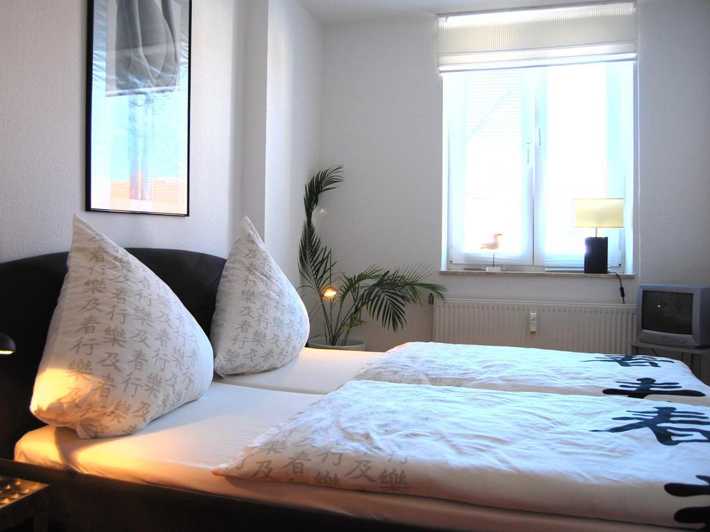 Ferienwohnung Warnemuende Am Kurpark Rostock Cameră foto